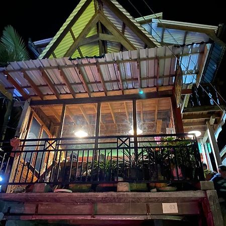 Smiley'S Homestay Berastagi Esterno foto