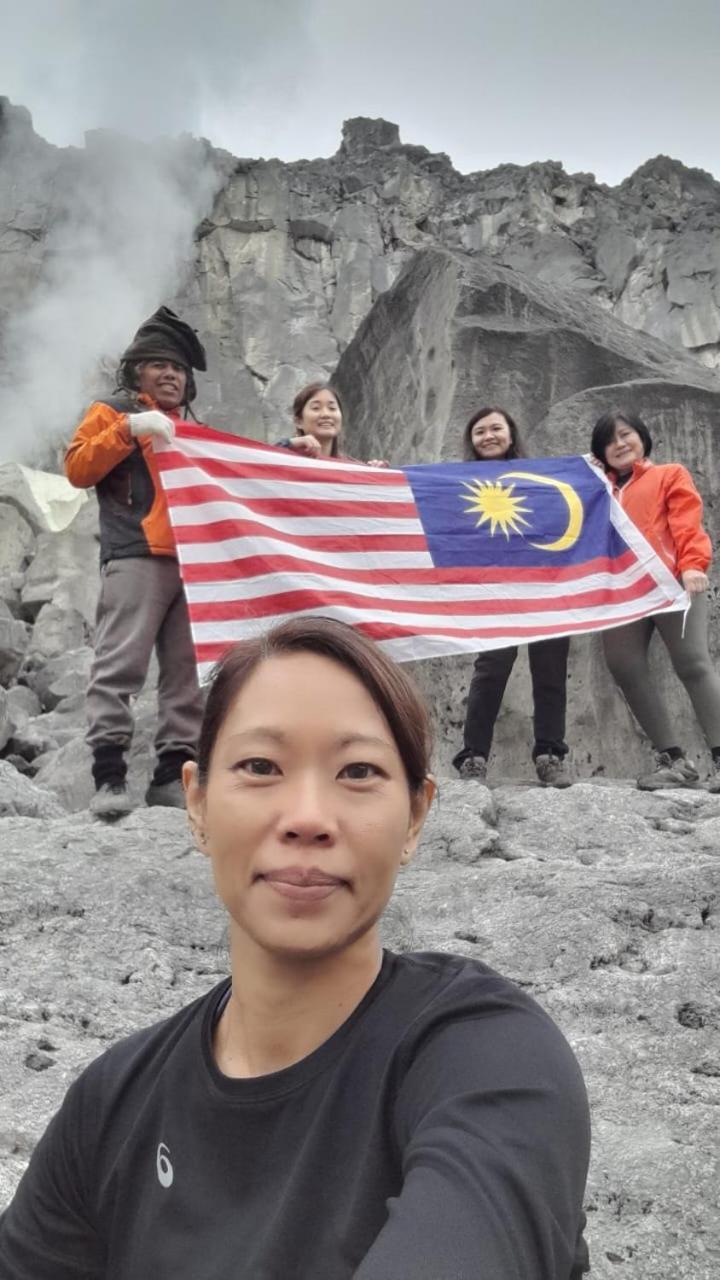 Smiley'S Homestay Berastagi Esterno foto