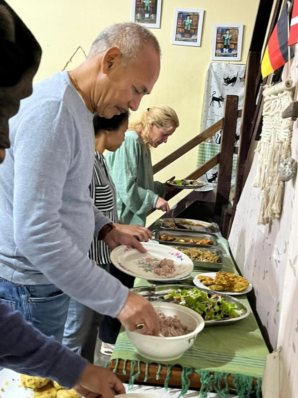Smiley'S Homestay Berastagi Esterno foto