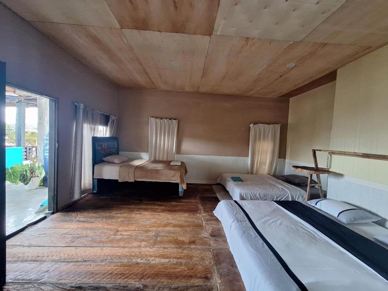 Smiley'S Homestay Berastagi Esterno foto